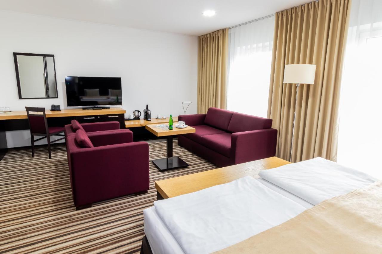 Parkhotel Congress Center Готель 4*