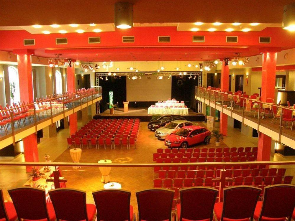 Parkhotel Congress Center 4*