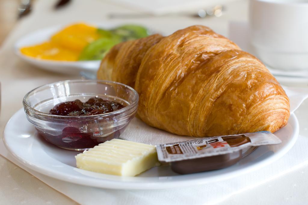 Готель Parkhotel Congress Center 4*