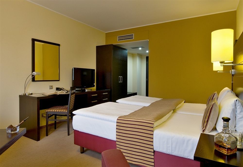 Готель Parkhotel Congress Center